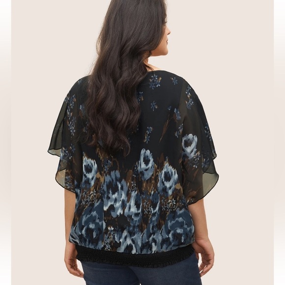 BloomChic Plus Size Pixel Flower Shirred Batwing Sleeve Blouse - Picture 2 of 8